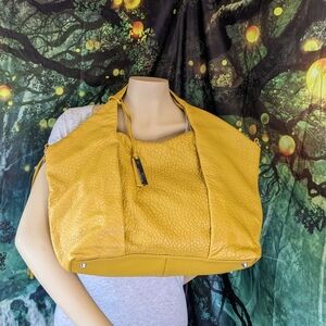 Vince Camuto Convertible Lamb Leather Pleated Tote – Steph In Tumeric
